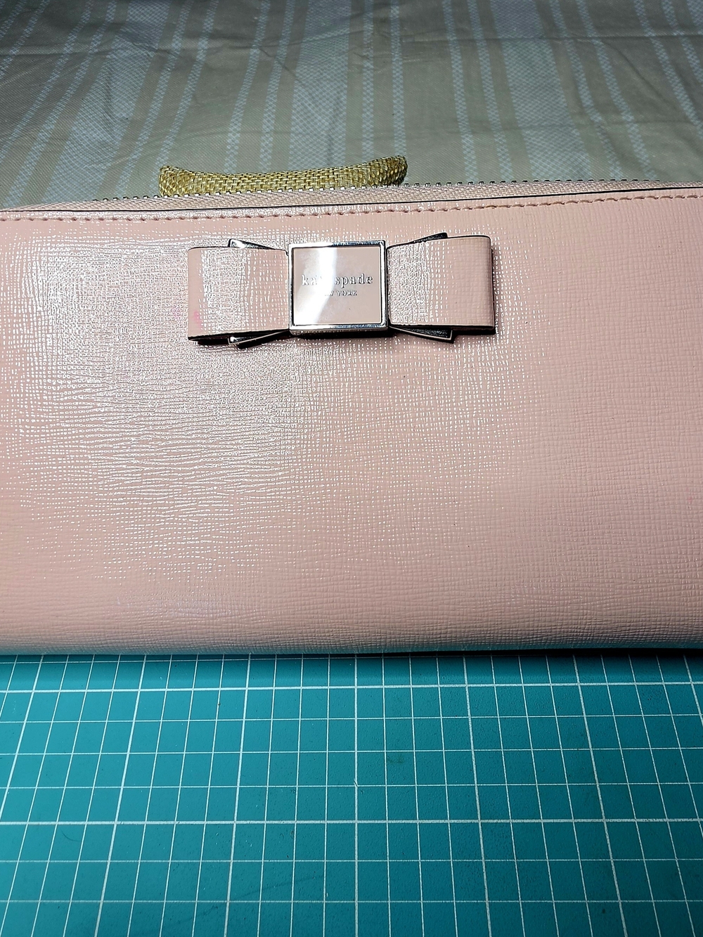 Kate Spade Pink Bow Zip Wallet